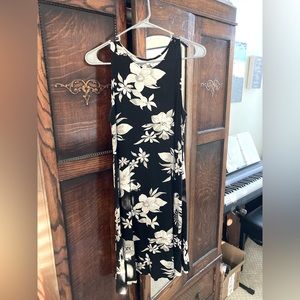 Old Navy Floral Shift Dress